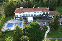 H?tel La Maison Carre Mrville